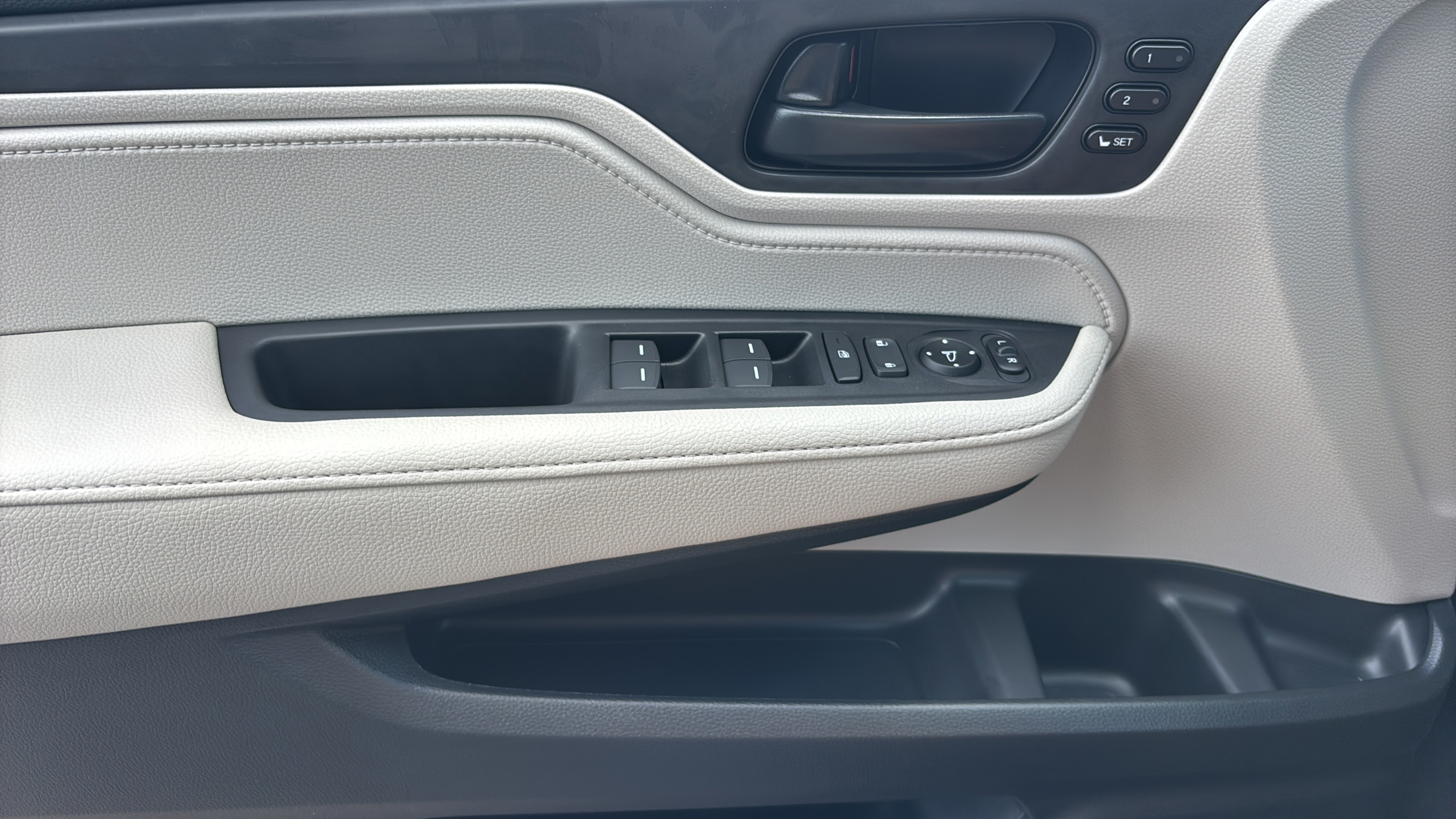 New 2027 Honda Odyssey EX-L image 18