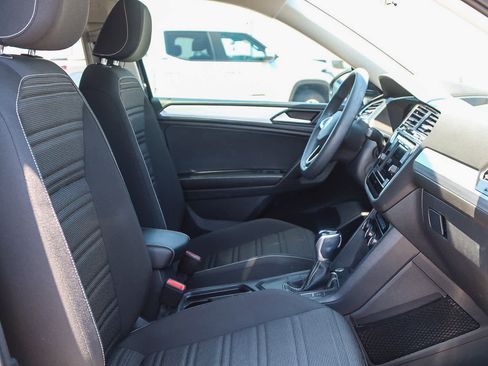 Used 2022 Volkswagen Tiguan S image 16