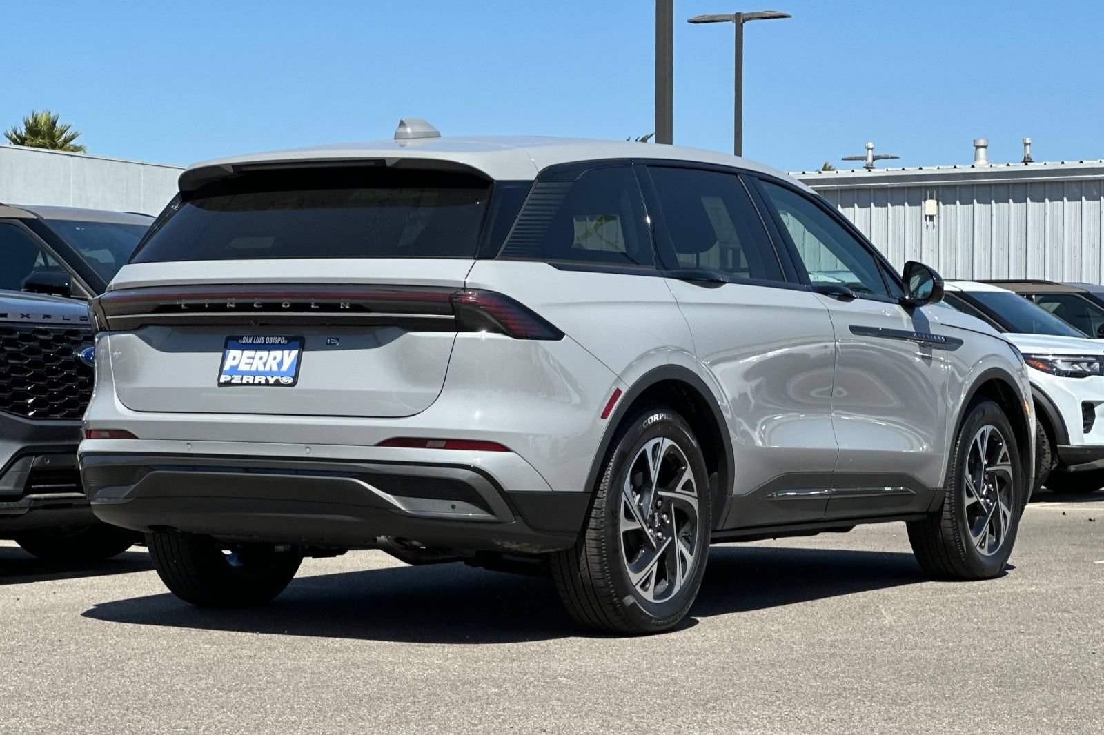 New 2026 Lincoln Nautilus Premier w/ Equipment Group 102A AWD/4WD image 3