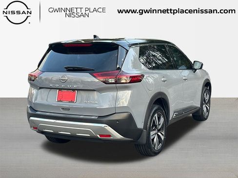 Certified 2022 Nissan Rogue Platinum w/ Head-Up Display Package image 5