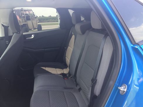 Used 2021 Ford Escape SE FWD image 11