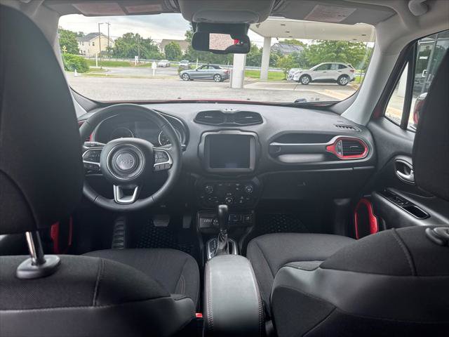 Used 2023 Jeep Renegade Trailhawk AWD/4WD image 21