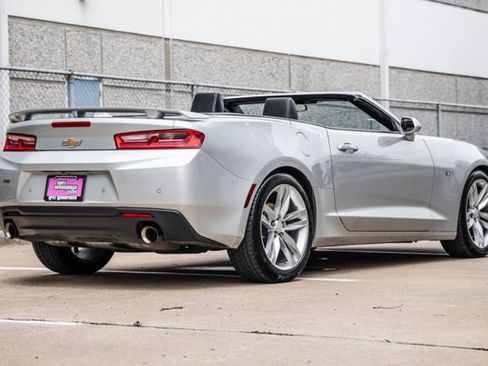 Used 2016 Chevrolet Camaro LT RWD image 8