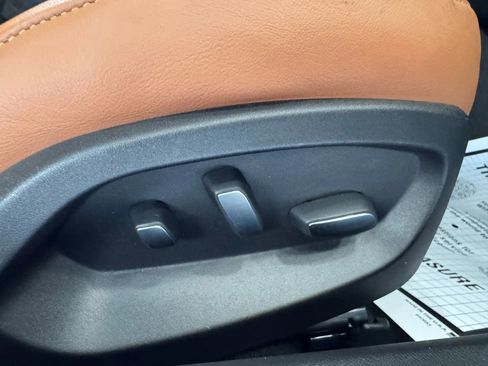 Used 2016 Chevrolet Corvette Z06 w/ 3LZ Preferred Equipment Group image 13