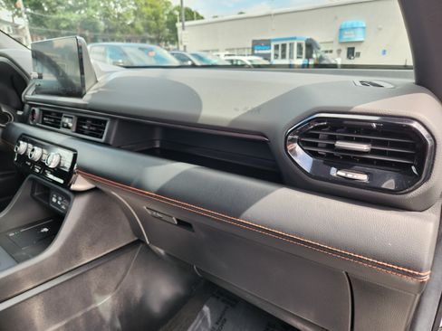 Certified 2025 Honda Pilot TrailSport image 17