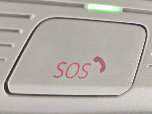 Used 2024 Volkswagen Atlas SEL image 9