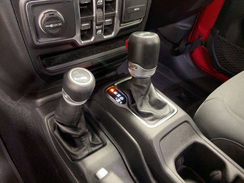 Used 2021 Jeep Wrangler Unlimited Sport image 16