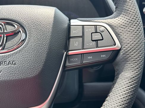 New 2026 Toyota Sienna Platinum AWD/4WD image 19