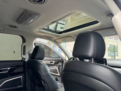Used 2020 Kia Telluride S FWD image 20