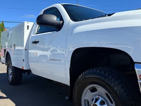 Used 2013 Chevrolet Silverado 2500 W/T AWD/4WD image 28