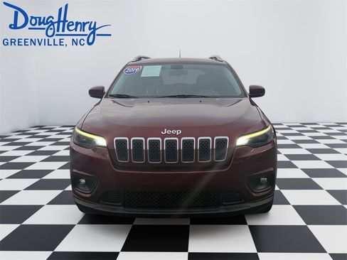 Used 2019 Jeep Cherokee Latitude Plus image 8