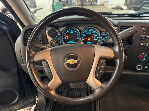 Used 2011 Chevrolet Silverado 2500 LT w/ Interior Plus Package AWD/4WD image 20