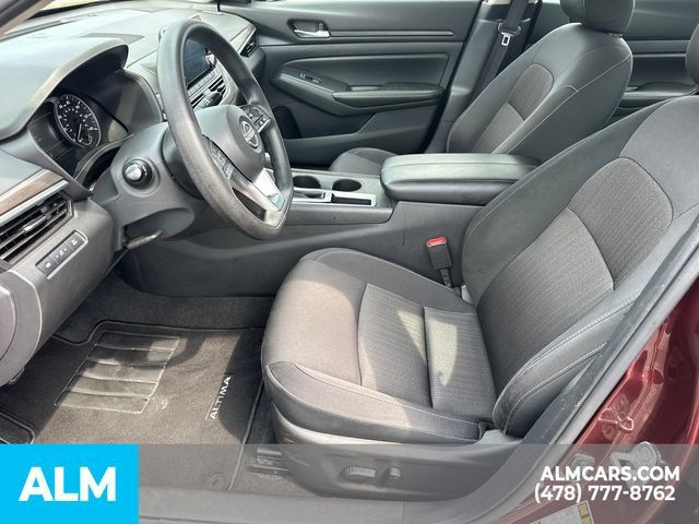Used 2025 Nissan Altima 2.5 SV FWD image 10