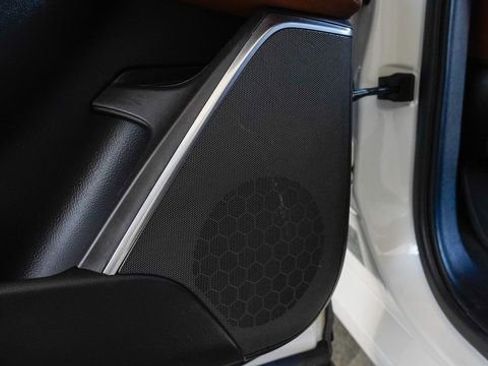 Used 2019 Cadillac Escalade ESV Premium Luxury image 60