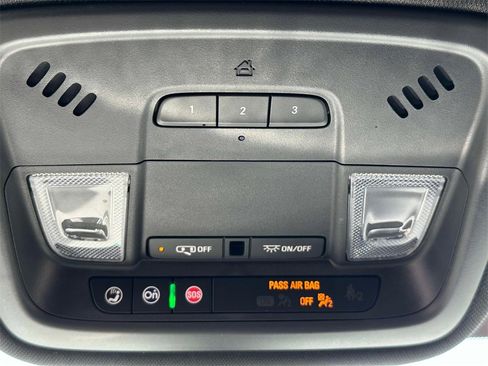 Used 2022 Chevrolet Traverse RS w/ LPO, Floor Liner Package image 27