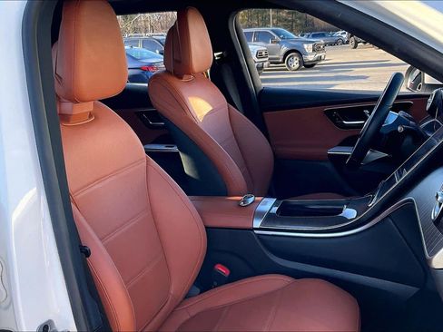 Used 2023 Mercedes-Benz GLC 300 GLC 300 image 8