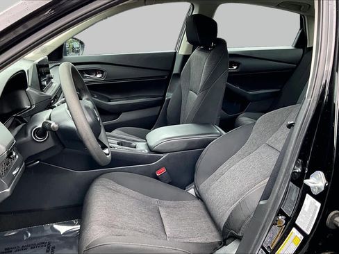 Used 2023 Honda Accord EX image 9