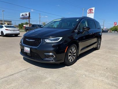 Used 2021 Chrysler Pacifica Touring-L