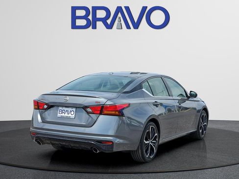 Used 2024 Nissan Altima 2.5 SR image 4