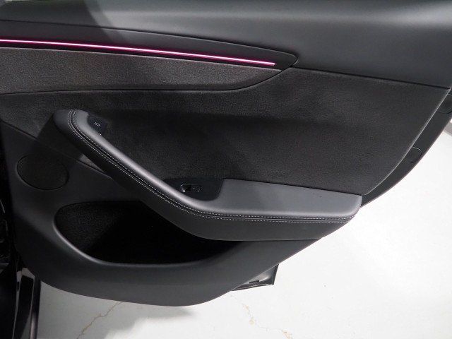Used 2026 Tesla Model Y Long Range RWD image 63