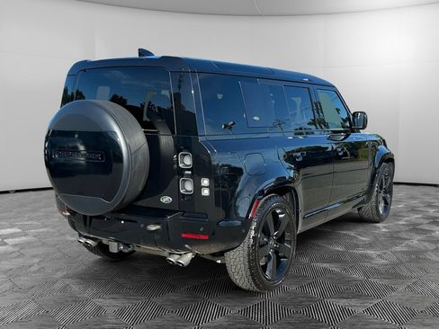 Used 2023 Land Rover Defender 110 V8 AWD/4WD image 5