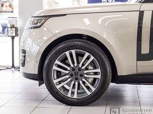 Used 2023 Land Rover Range Rover SE AWD/4WD image 7