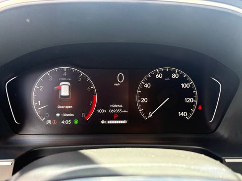 Certified 2024 Honda Pilot Touring image 16