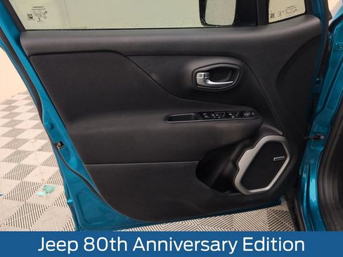 Used 2021 Jeep Renegade Latitude w/ Sun & Sound Group FWD image 34