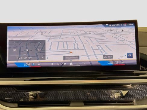 Used 2024 BMW X7 xDrive40i w/ M Sport Package AWD/4WD image 13