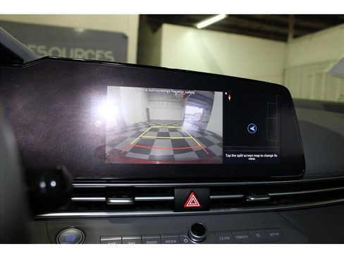 Used 2023 Hyundai Elantra SEL w/ Convenience Package image 31