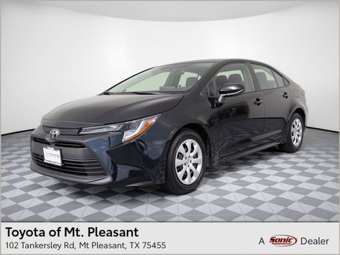 Used 2025 Toyota Corolla LE FWD image 1