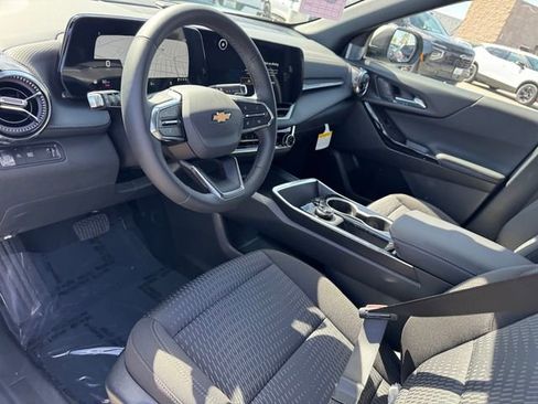 New 2026 Chevrolet Equinox LT image 12