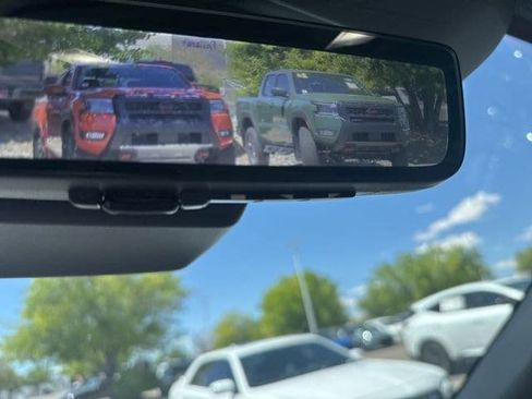 Used 2025 Subaru Forester Touring image 9