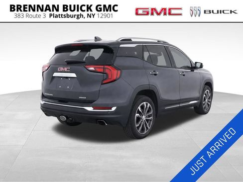Used 2020 GMC Terrain Denali w/ Denali Premium Package AWD/4WD image 5