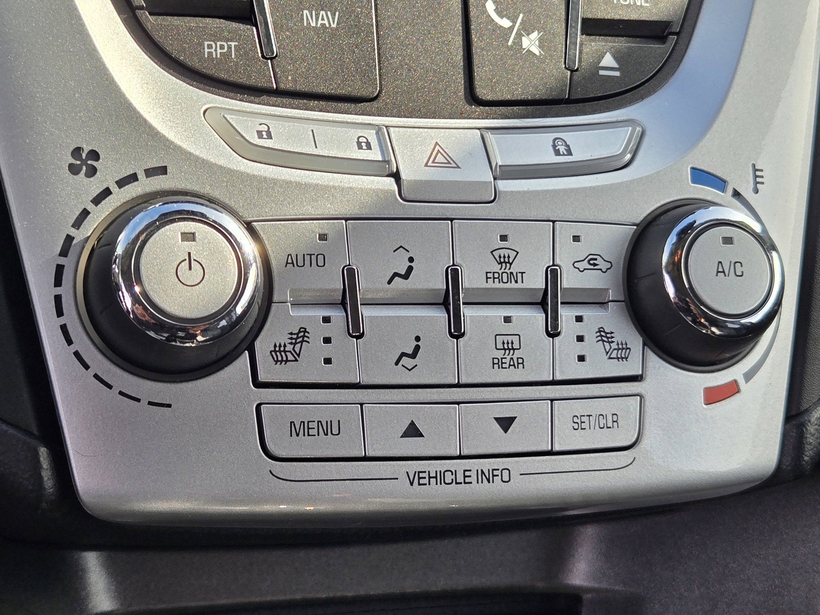 Used 2013 Chevrolet Equinox LTZ AWD/4WD image 19