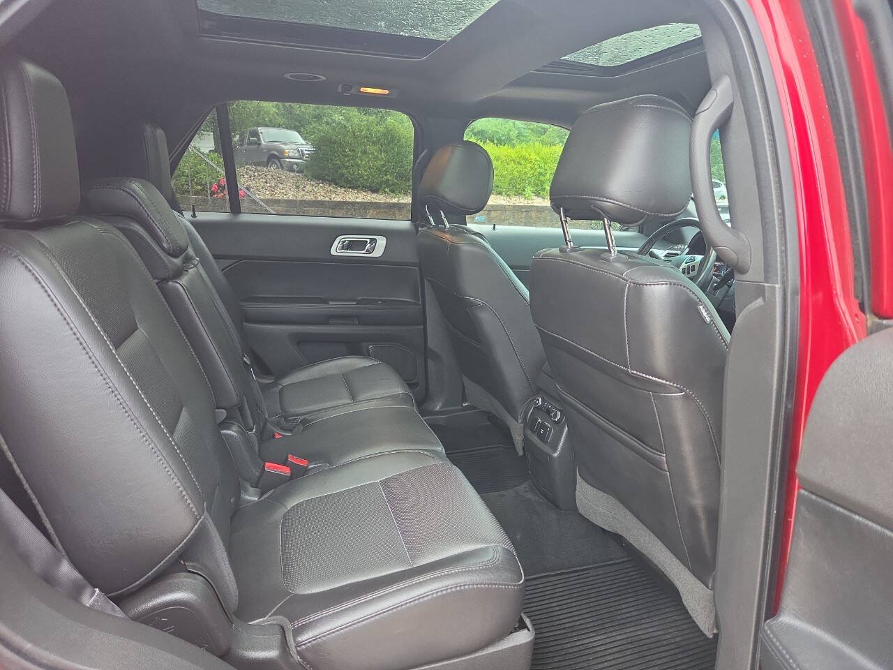 Used 2014 Ford Explorer Limited w/ Equipment Group 302A AWD/4WD image 21