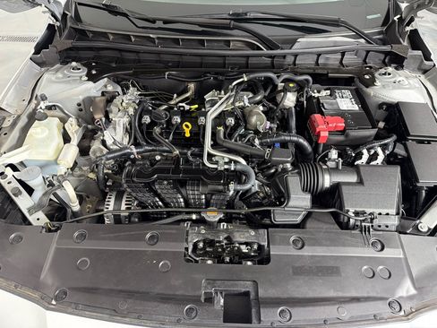 Used 2023 Nissan Altima 2.5 SV w/ SV Premium Package FWD image 25