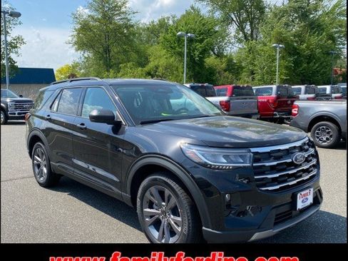 New 2026 Ford Explorer Active w/ Active Comfort Package AWD/4WD image 1
