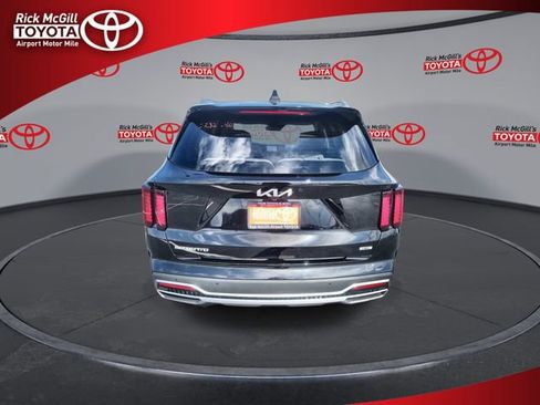 Used 2023 Kia Sorento EX image 7