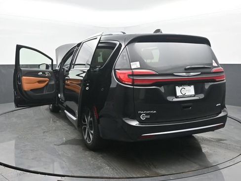 New 2026 Chrysler Pacifica Pinnacle AWD/4WD image 56