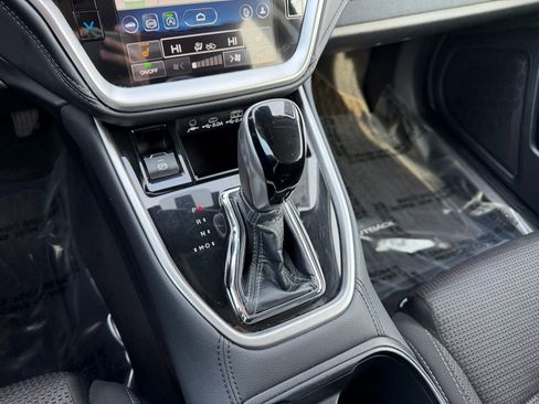 Used 2025 Subaru Outback Premium image 23