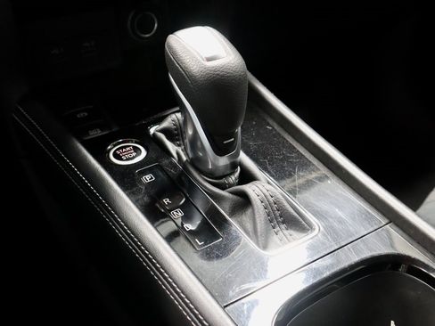 Certified 2024 Nissan Kicks SV image 32