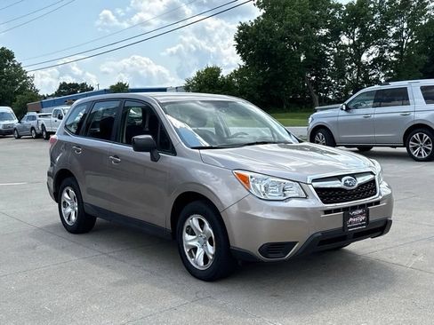 Used 2015 Subaru Forester 2.5i AWD/4WD image 17
