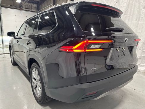 Used 2025 Toyota Grand Highlander AWD image 5