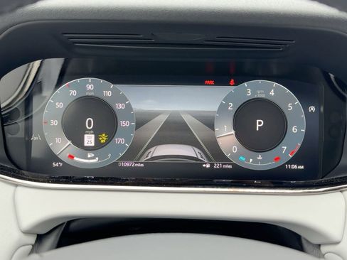 Used 2024 Land Rover Range Rover Evoque Dynamic SE image 42