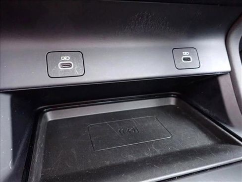 Used 2024 Land Rover Discovery Sport S image 22