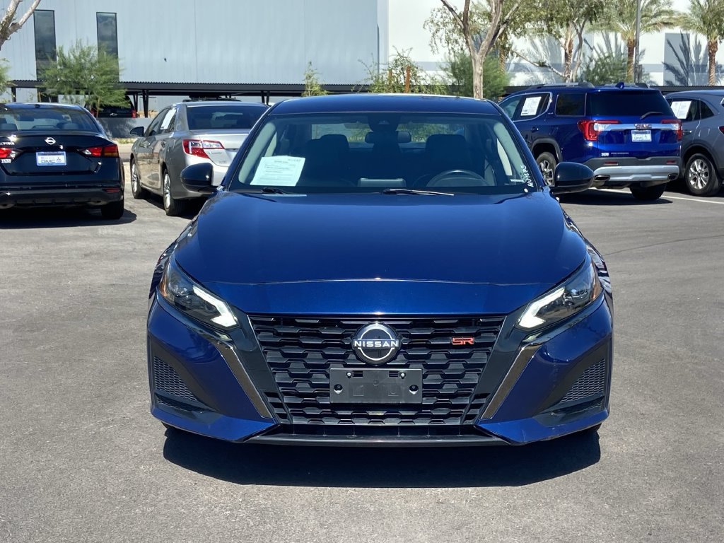 Used 2024 Nissan Altima 2.5 SR FWD image 3