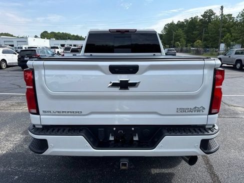 Used 2025 Chevrolet Silverado 2500 High Country w/ High Country Premium Package AWD/4WD image 4