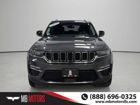 Used 2022 Jeep Grand Cherokee Limited AWD/4WD image 2