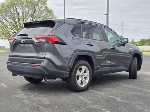 Used 2021 Toyota RAV4 LE AWD/4WD image 14